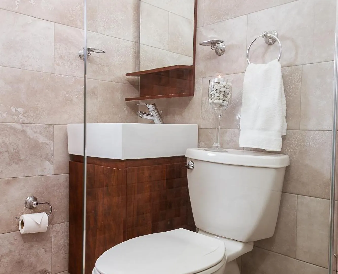 Vakantiehuis Aquahaven Retreat In Kingston Villa